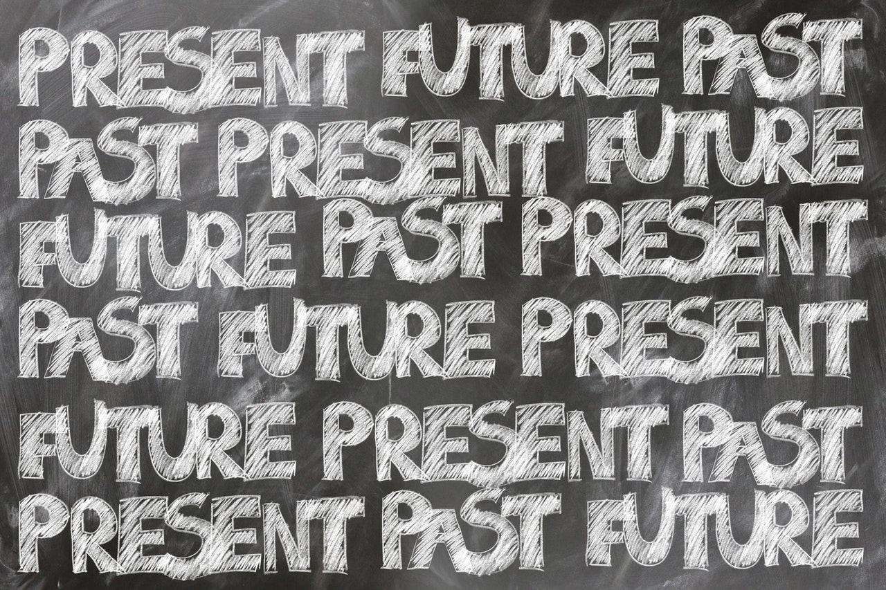 How to Stop Living In the Past