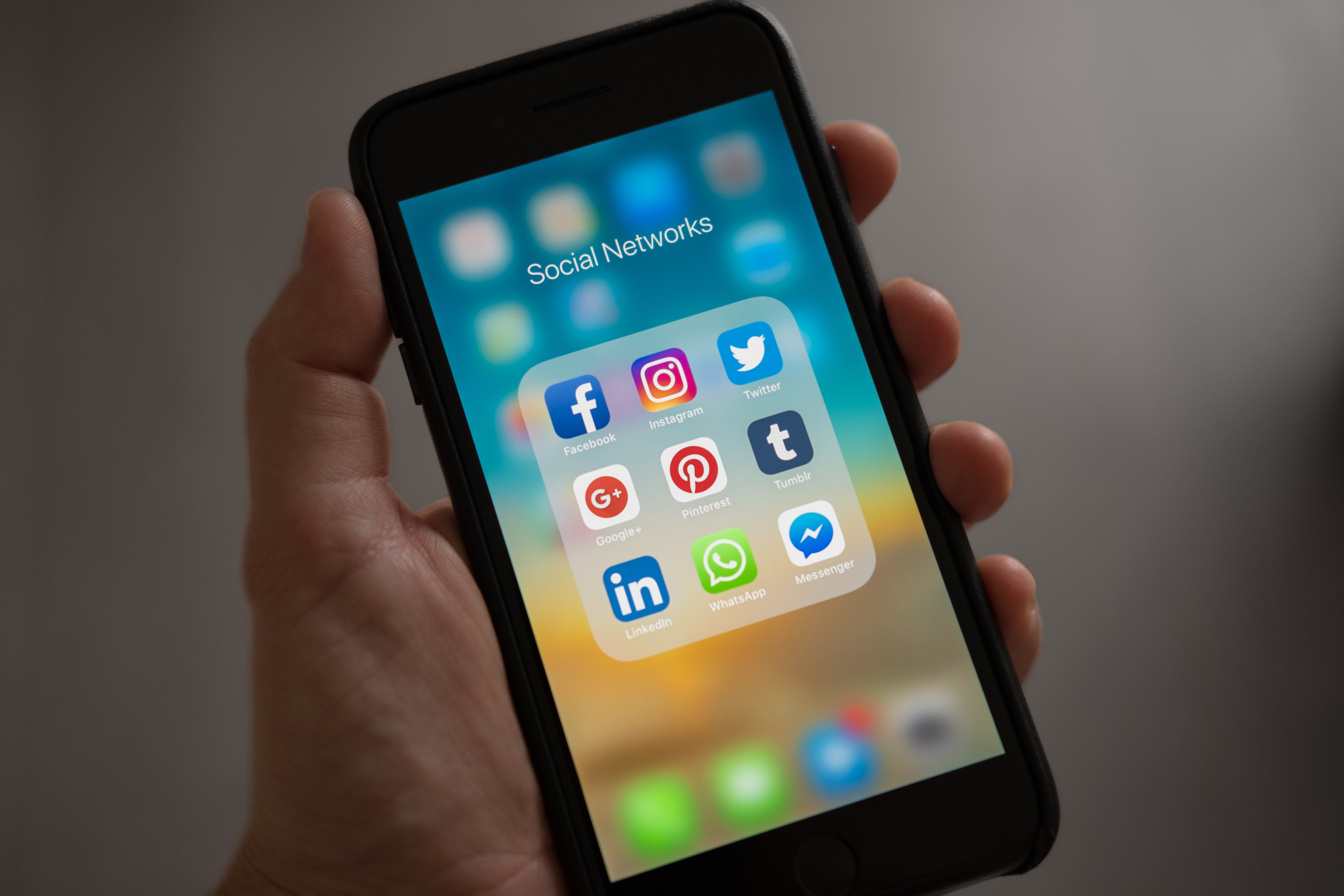 Virtual Dating 101: Building Connections in the Digital Age