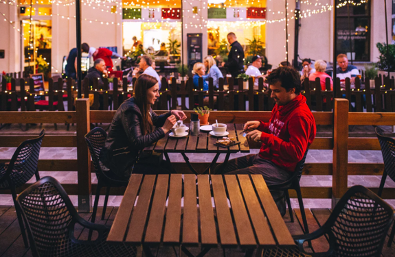 Tips To Keep The Conversation Flowing On A Date